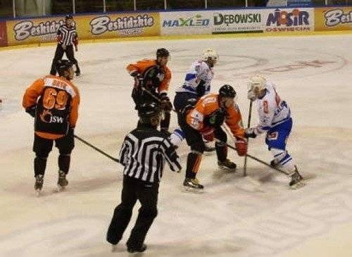 HOKEJ NA LODZIE. Unia wygrywa na Jastorze po karnych!