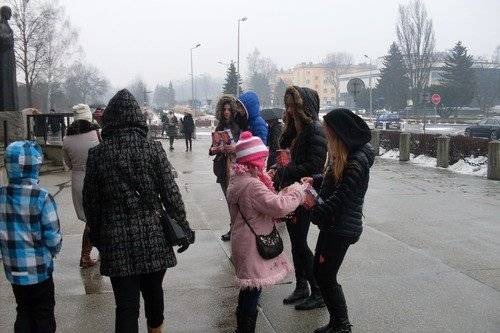 OŚWIĘCIM. Zebrano około 85 tys. złotych. Pieniądze nadal są liczone