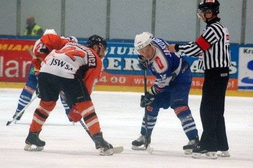 HOKEJ NA LODZIE. Tylko jeden mecz absencji