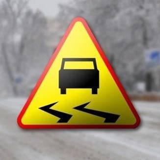 UWAGA. Śliskie drogi i chodniki!