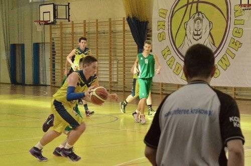 KOSZYKÓWKA. UKS Kadet nokautuje Skawę!