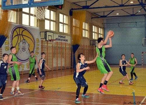 KOSZYKÓWKA. Kadeci z Oświęcimia gromią kielczan