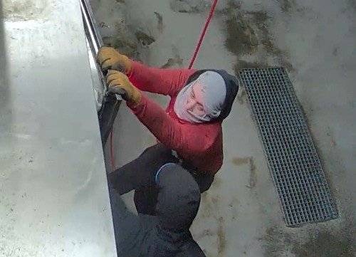 ŁĘKI. Chcieli okraść myjnie bezdotykową