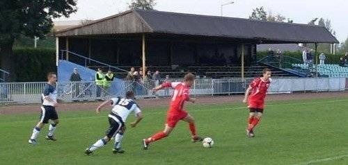 PIŁKA NOŻNA. Unia na piątkę!