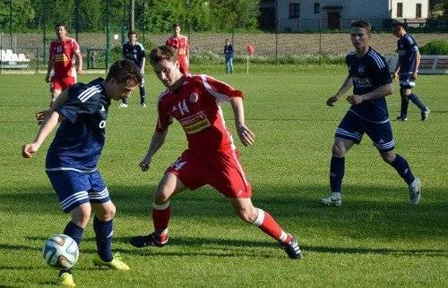 PIŁKA NOŻNA. Strzeleckie fajerwerki bez happy endu