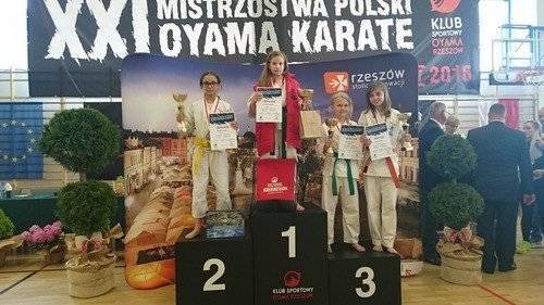 KARATE. Siedem krążków dla oświęcimian