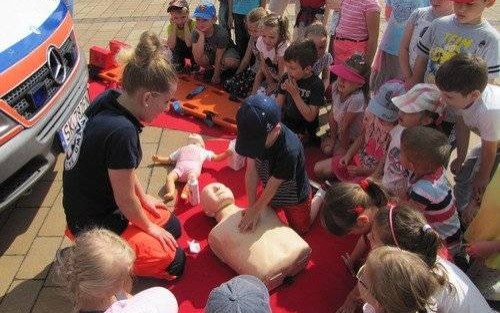 KĘTY. Mali, ale nie naiwni. Nie dadzą się nabrać obcej osobie. Poradzą sobie na drodze, udzielą pierwszej pomocy