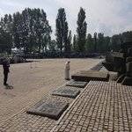 OŚWIĘCIM – BRZEZINKA. Papież zakończył wizytę w Muzeum Auschwitz-Birkenau