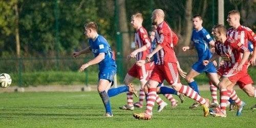 PIŁKA NOŻNA. Lider rozbity w Oświęcimiu!