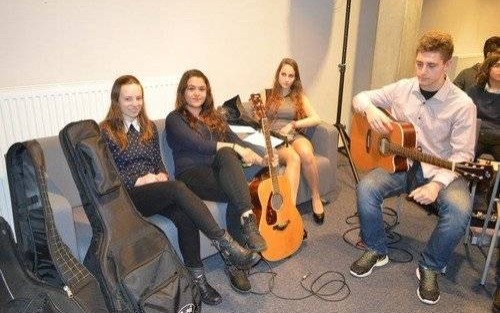 OŚWIĘCIM. Doskonal warsztat gry na gitarze