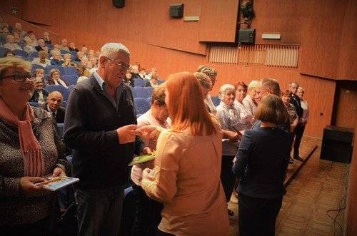 KĘTY. Inauguracja roku na Uniwersytecie Trzeciego Wieku i recital Jerzego Połomskiego - ZDJĘCIA