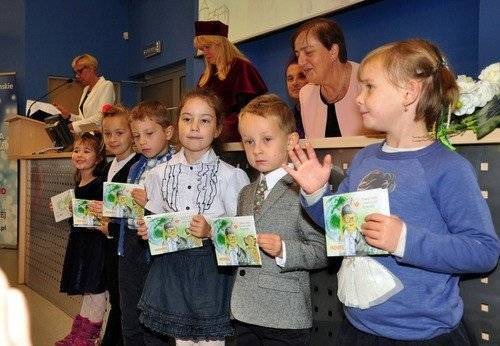 OŚWIĘCIM. Kosmiczny w(y)stęp na dziecięcym uniwersytecie - FOTORELACJA