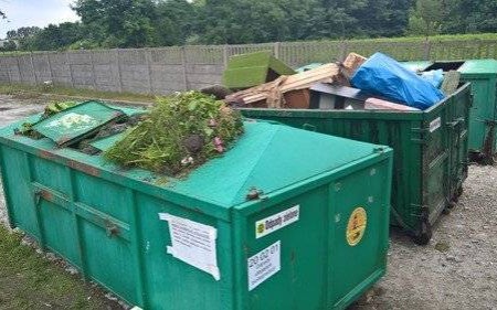 OŚWIĘCIM. P(SZOK) zawalony odpadami? Miasto nie widzi problemu...