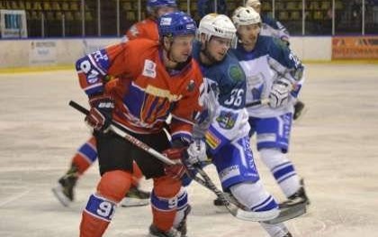 HOKEJ NA LODZIE. Sakramentalne być, albo nie być