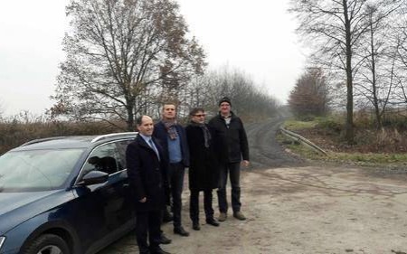 STAWY MONOWSKIE. Koniec robót na Centralnej. Radny i sołtys domagają się ograniczenia tonażu i prędkości na wyremontowanym trakcie