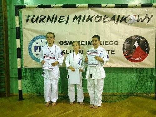 SPORTY WALKI. Mikołajkowe turnieje z udziałem najmłodszych