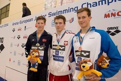 PŁYWANIE. Pech Wojciecha Wojdaka, a SMS Oświęcim na drugim stopniu podium