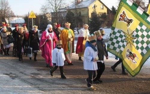 WŁOSIENICA. Monarchowie przybyli z każdej strony... parafii - ZDJĘCIA