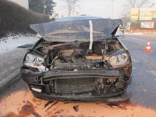 PRZECISZÓW. Najechał na tył skręcającego bmw - ZDJĘCIA