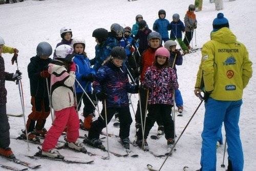 OŚWIĘCIM. Trzecio- i czwartoklasiści na stok. Ruszyły zapisy na kurs nauki jazdy na nartach