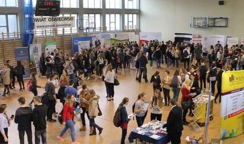 OŚWIĘCIM. Powiatowe Targi Akademickie w „Konarze”. Być może to tu znajdziesz klucz do kariery zawodowej