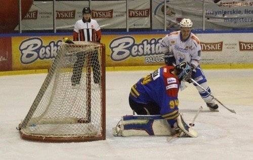 HOKEJ NA LODZIE. "Podziękowali" wychowankowi i wzięli kolejnego Czecha...