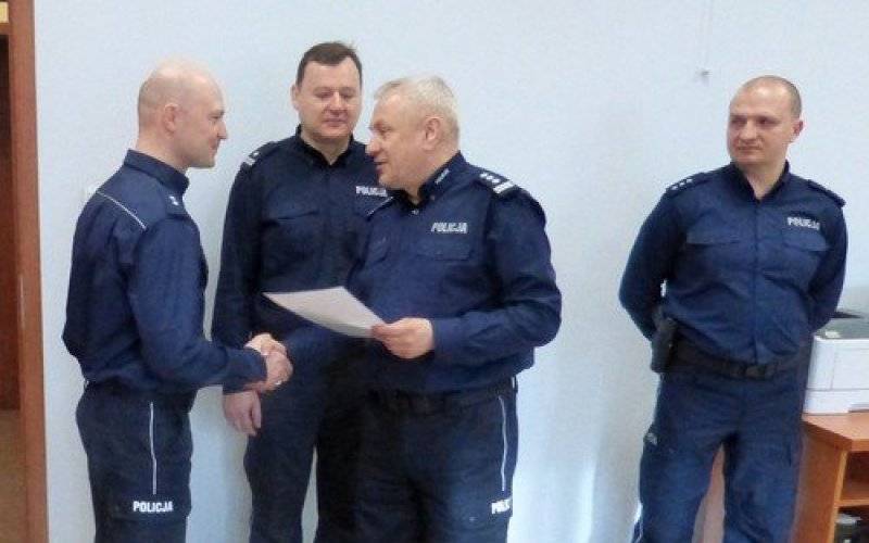 POWIAT. Personalne przetasowania w komendzie powiatowej i komisariatach w Brzeszczach i Chełmku - ZDJĘCIA
