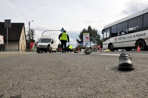 BULOWICE. Nie żyje potrącony na pasach 72-latek – AKTUALIZACJA