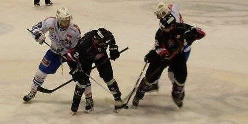 HOKEJ NA LODZIE. Dobosz zostaje. Kysela i Koczy odchodzą