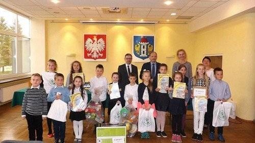 POWIAT. Zbierali zużyte baterie po raz ósmy. Wygrała oświęcimska „dziewiątka”
