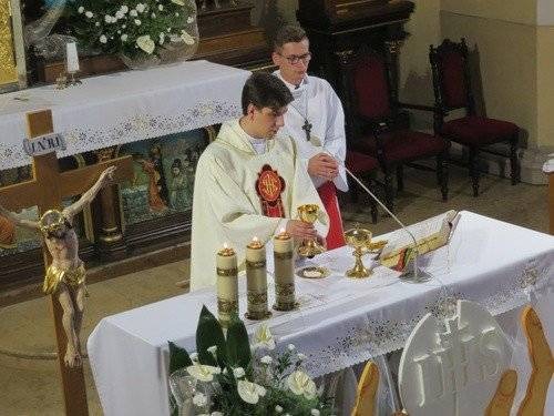 OSIEK. Ksiądz prymicjant Tymoteusz Szydło przewodniczył Mszy św. - ZDJĘCIA