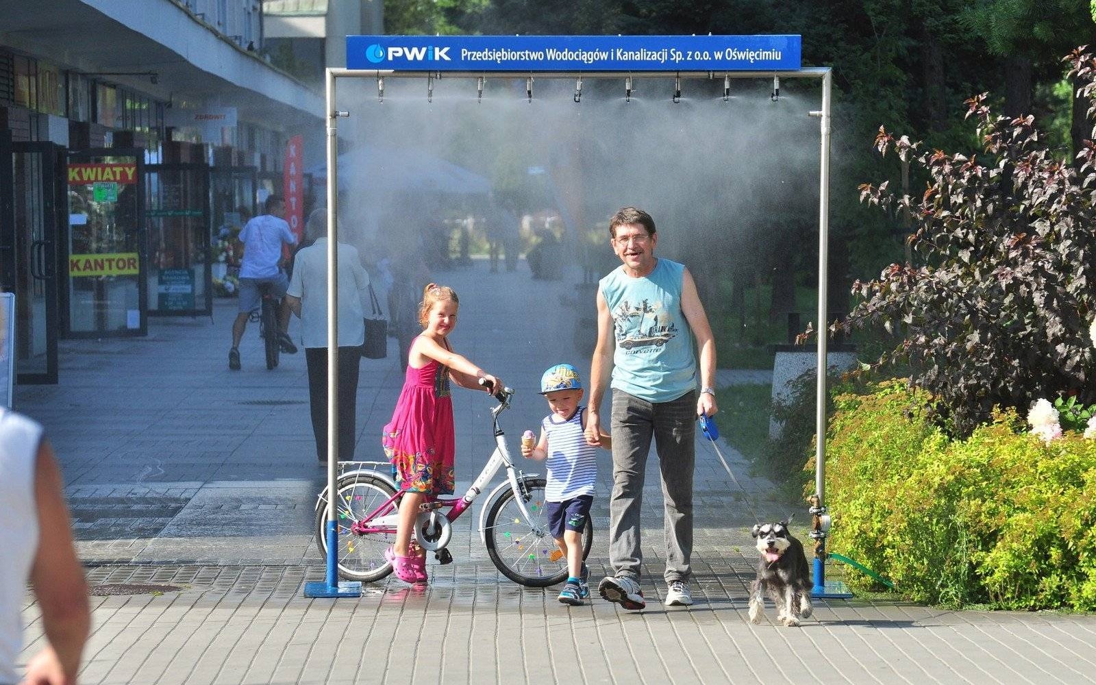 OŚWIĘCIM. Podczas upału schłodzisz się kurtyną wodną