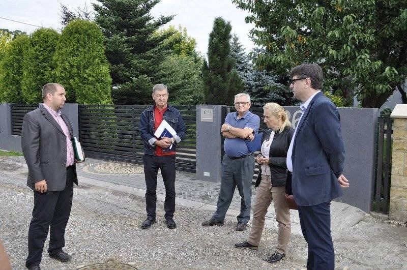 BRZEZINKA. Kolejna ulica skanalizowana