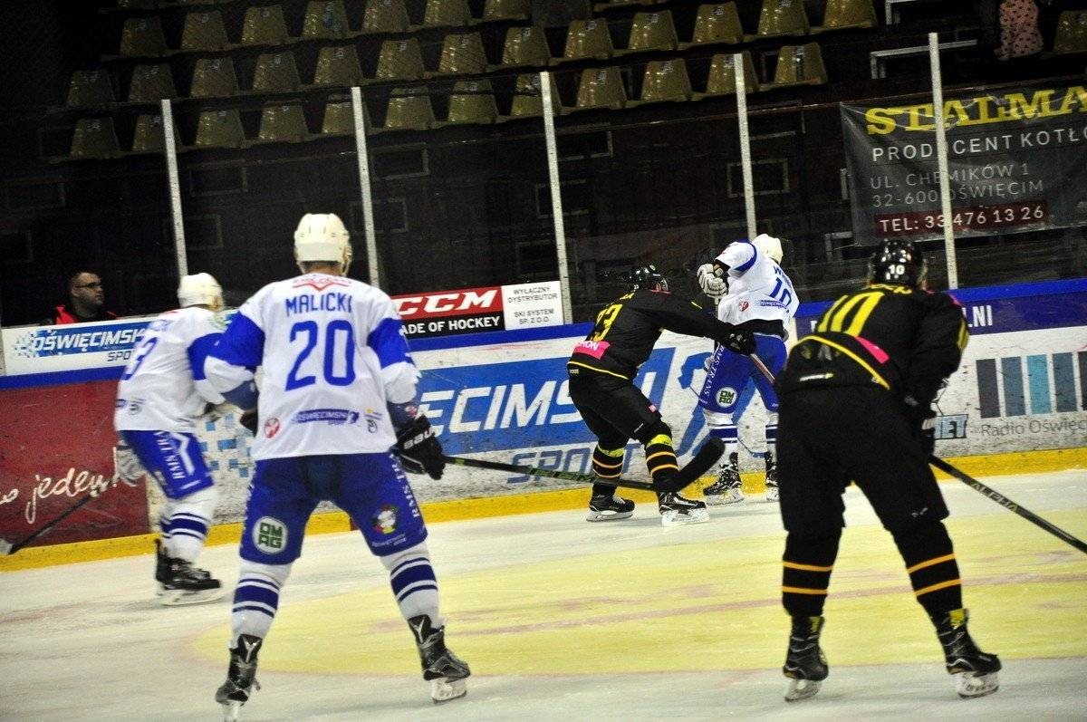 HOKEJ NA LODZIE. Znokautowani na początku drugiej tercji