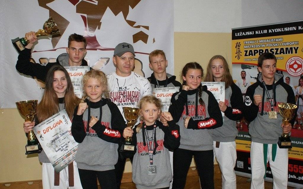 KARATE. Sześć medali na inaugurację