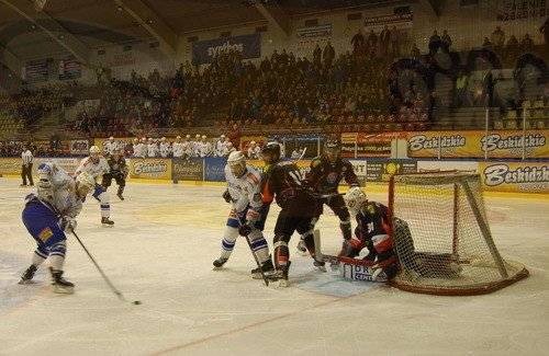 HOKEJ NA LODZIE. Debiut Jirziego Sejby przeciwko swojej byłej drużynie
