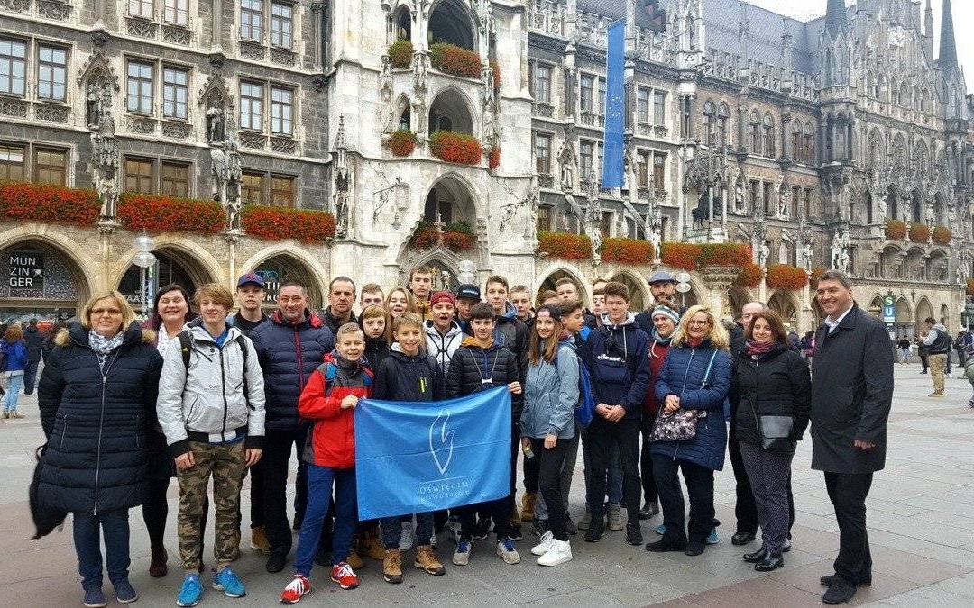 HOKEJ NA LODZIE. Partnerska wymiana z udziałem młodych oświęcimian