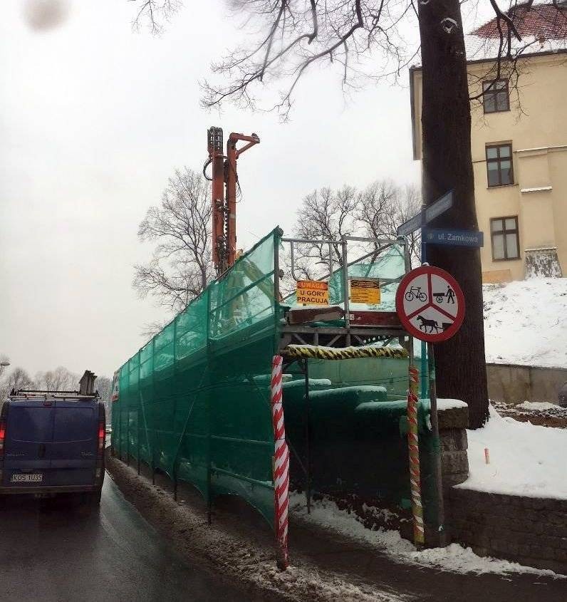 OŚWIĘCIM. Wzgórze zamkowe wymaga zabezpieczenia. Problemy zaczęły się po powodzi w 2010 roku