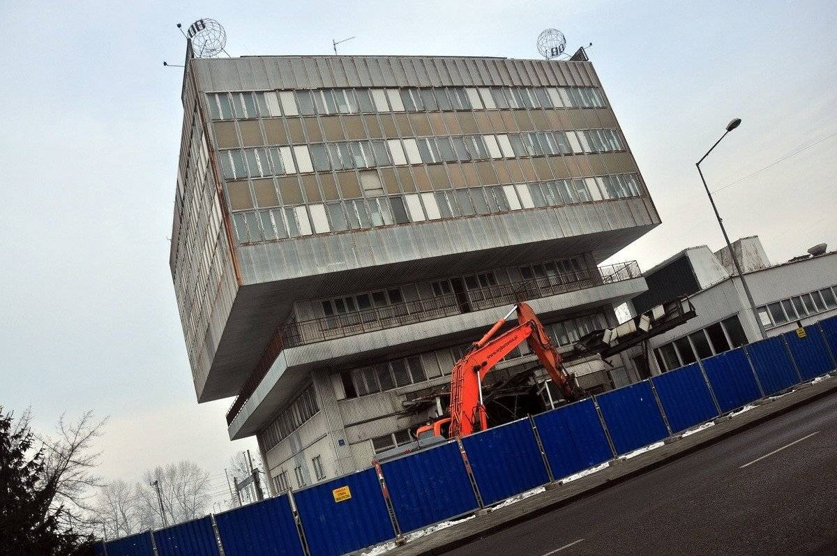 OŚWIĘCIM. "Glob" przechodzi do historii. Zastąpi go parking typu Park and Ride.