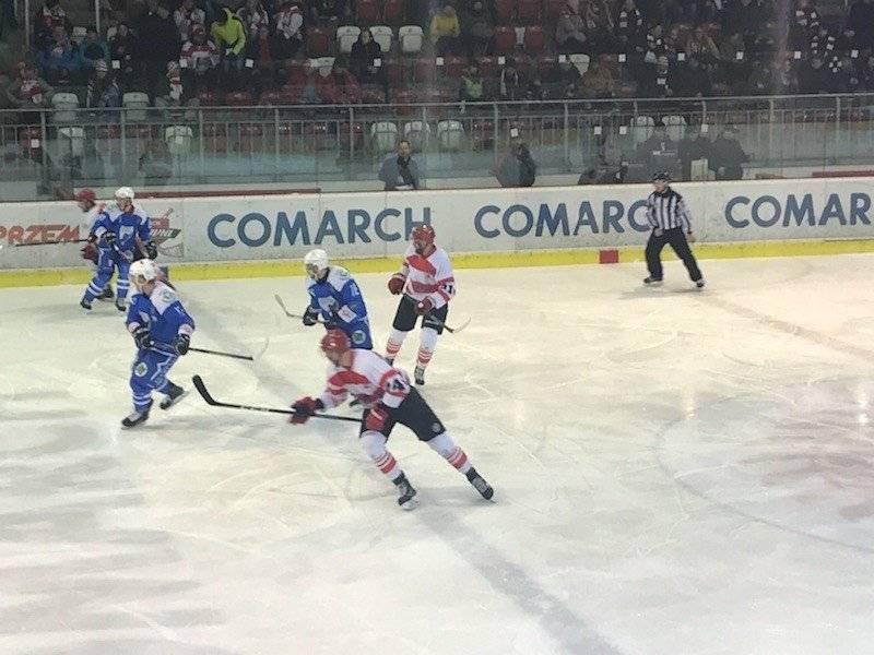 HOKEJ NA LODZIE. Unia "rozstrzelana" na otwarcie play-off