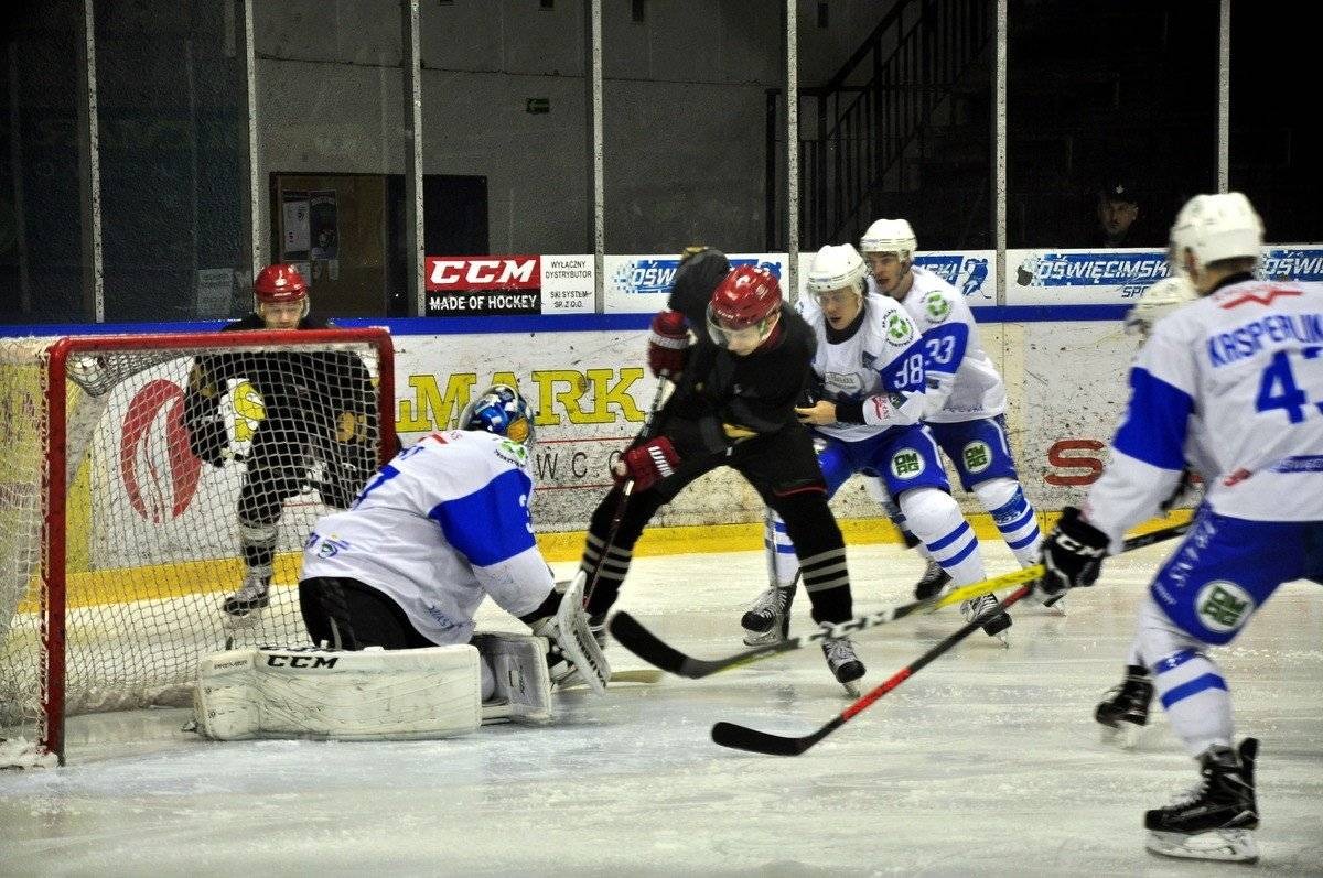 HOKEJ NA LODZIE. Unia doprowadza do remisu w play-off! Nokautująca pierwsza tercja!