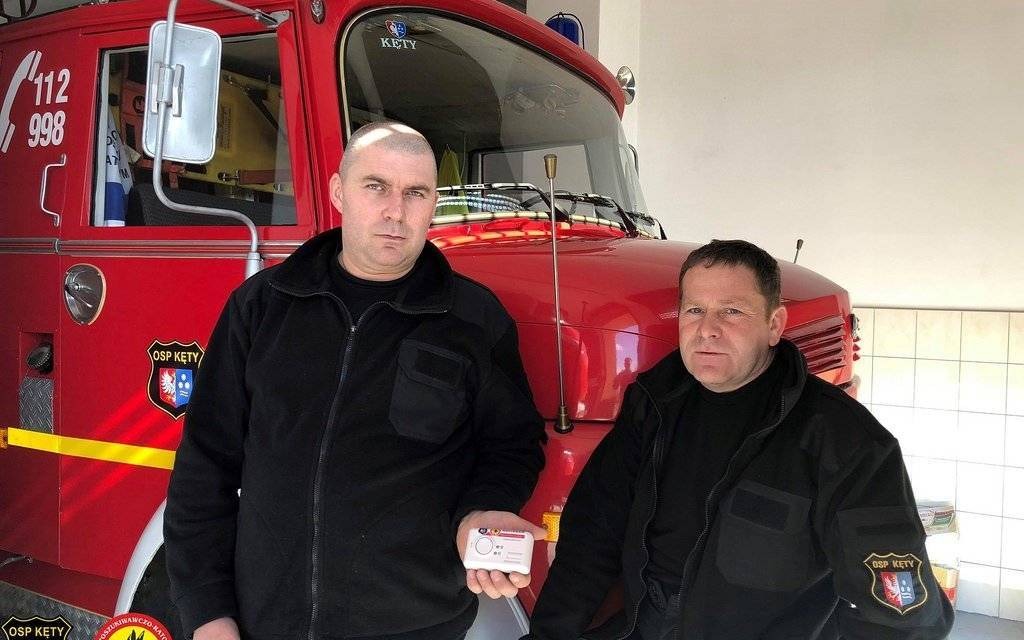 KĘTY. Dziesięć rodzin z czujnikami czadu od strażaków