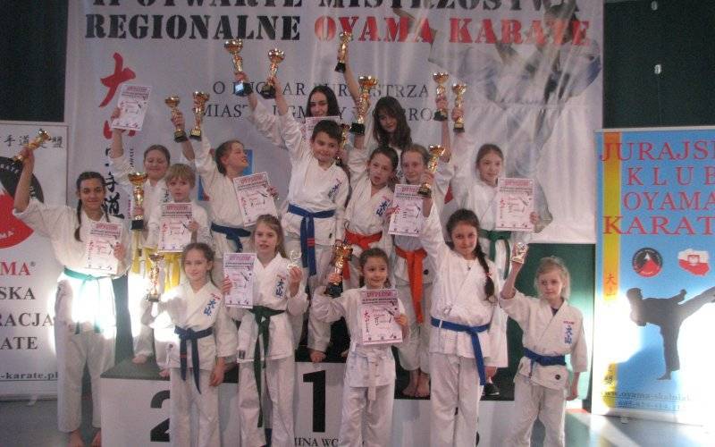 KARATE. Brzeszczanie z workiem pełnym medali