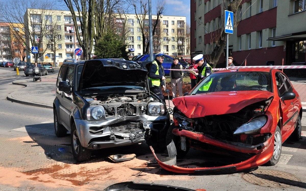 OŚWIĘCIM. 66-letnia oświęcimianka straciła prawo jazdy. Na rondo wjechała „pod prąd”