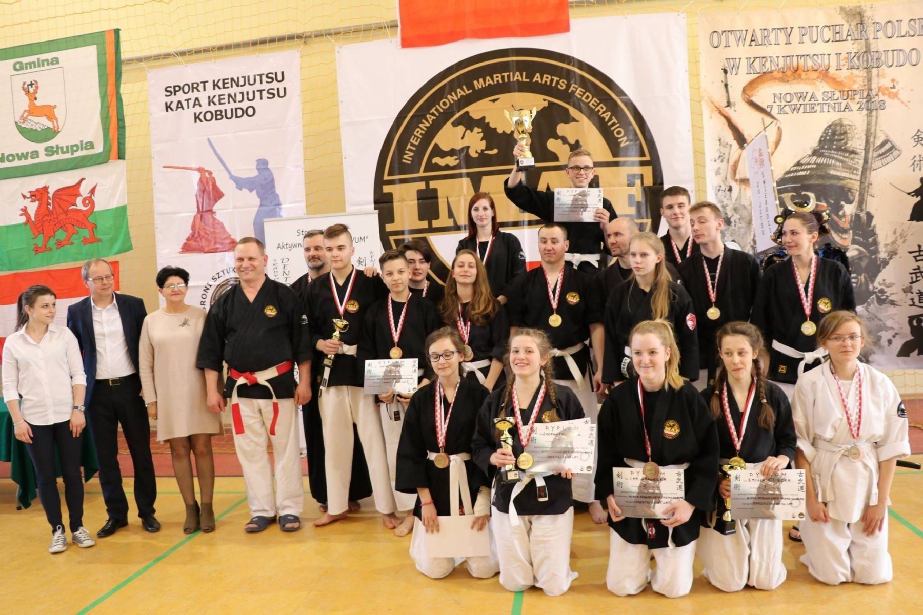 SZTUKI WALKI. 18-osobowa reprezentacja przywiozła do Oświęcimia 18 medali