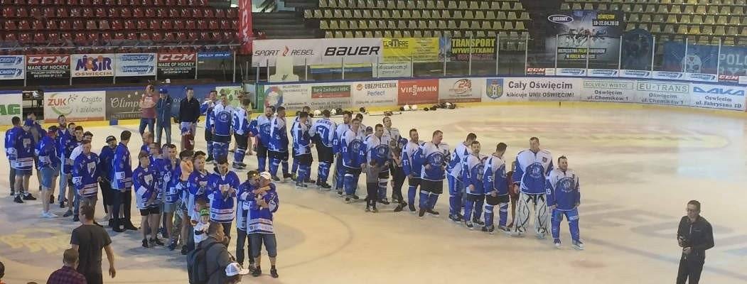 HOKEJ NA LODZIE. Oświęcimianie w srebrze i brązie! Złoto dla Polonii