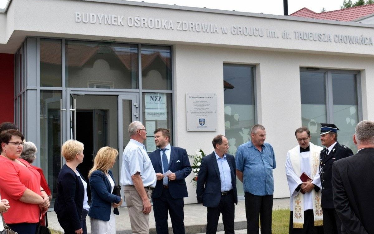 GROJEC. Doktor Tadeusz Chowaniec patronem "Przychodni z sercem"