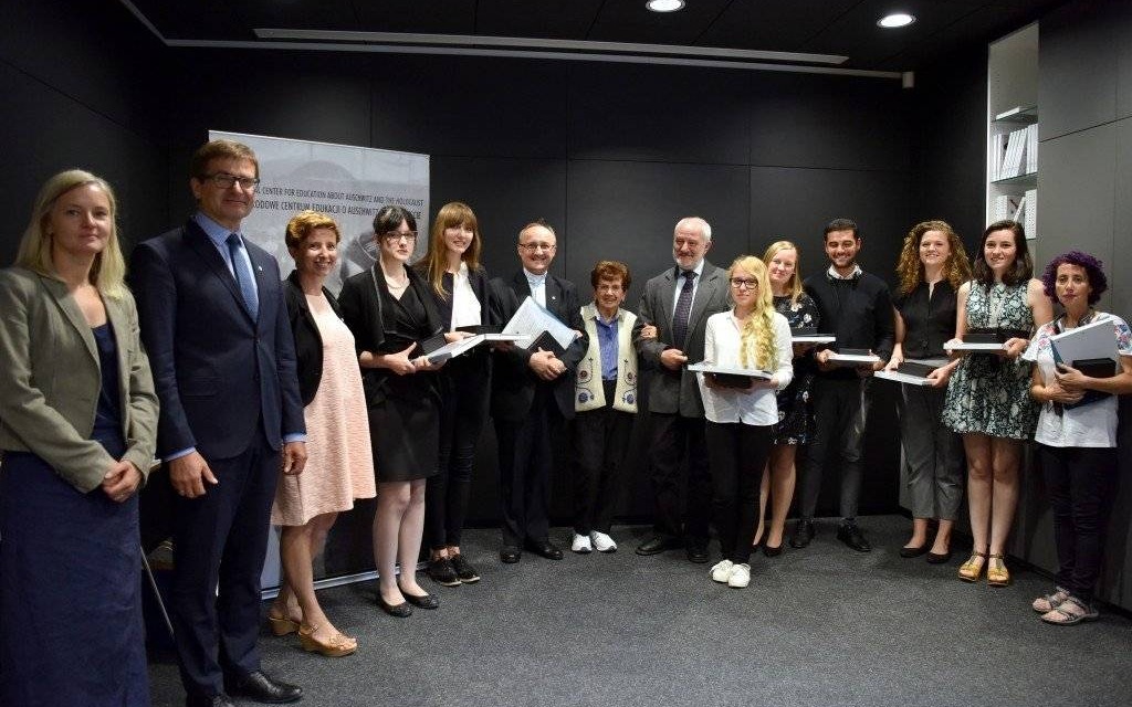 MUZEUM AUSCHWITZ. „Gdyby zabrakło dziesięciu…”. Podziękowania dla wolontariuszy