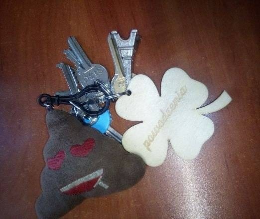 KĘTY. Klucze i tablet czekają na właścicieli w komisariacie