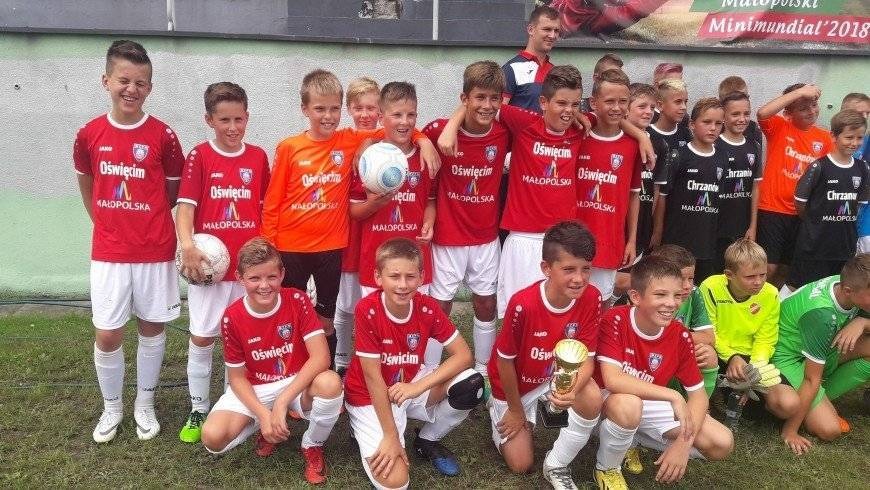 PIŁKA NOŻNA. Biało-niebiescy w finale mini-mundialu!
